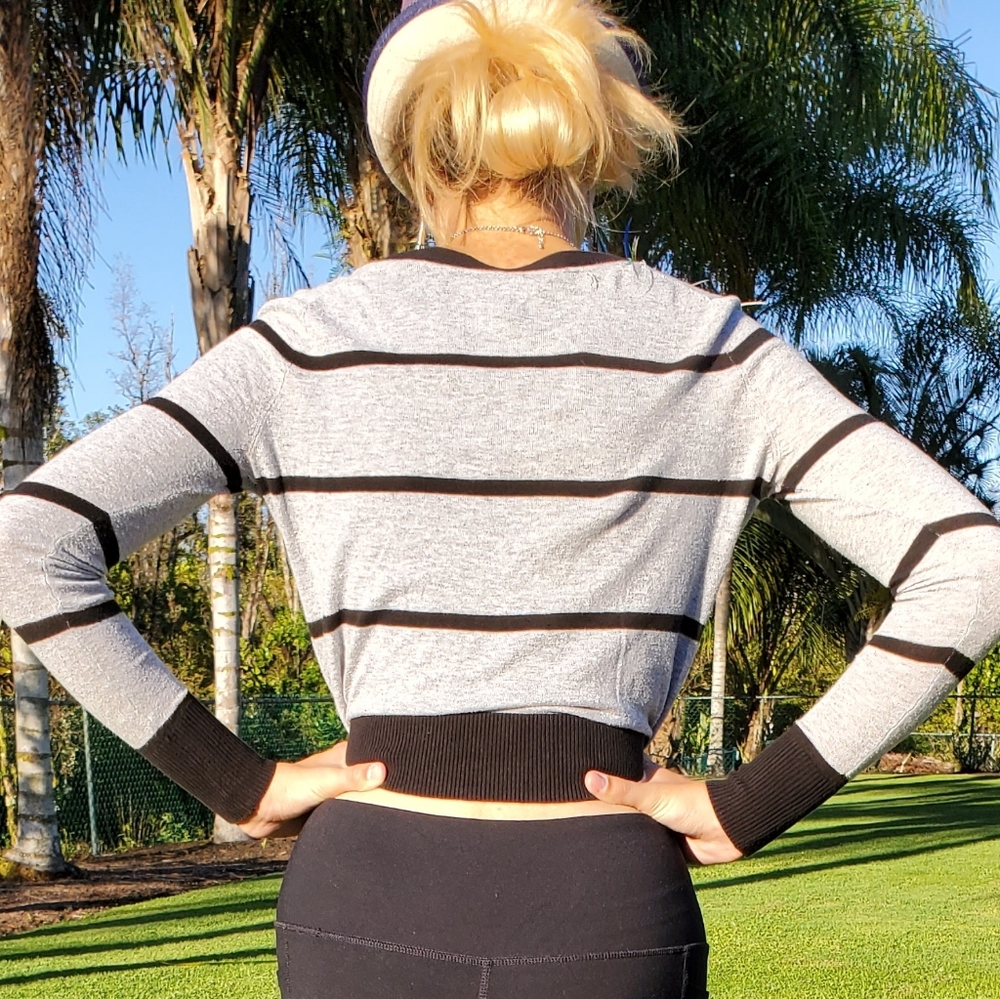 Victoria Secret V-Neck button up crop sweater, Sm - Picture 8 of 16